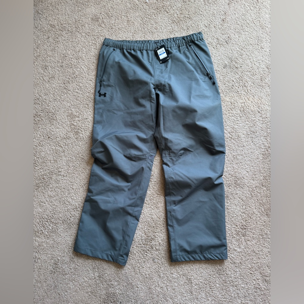 Men’s rain lined UA pants in XL loose fit storm gear